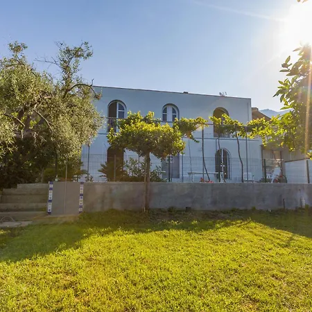 Villa Tina
